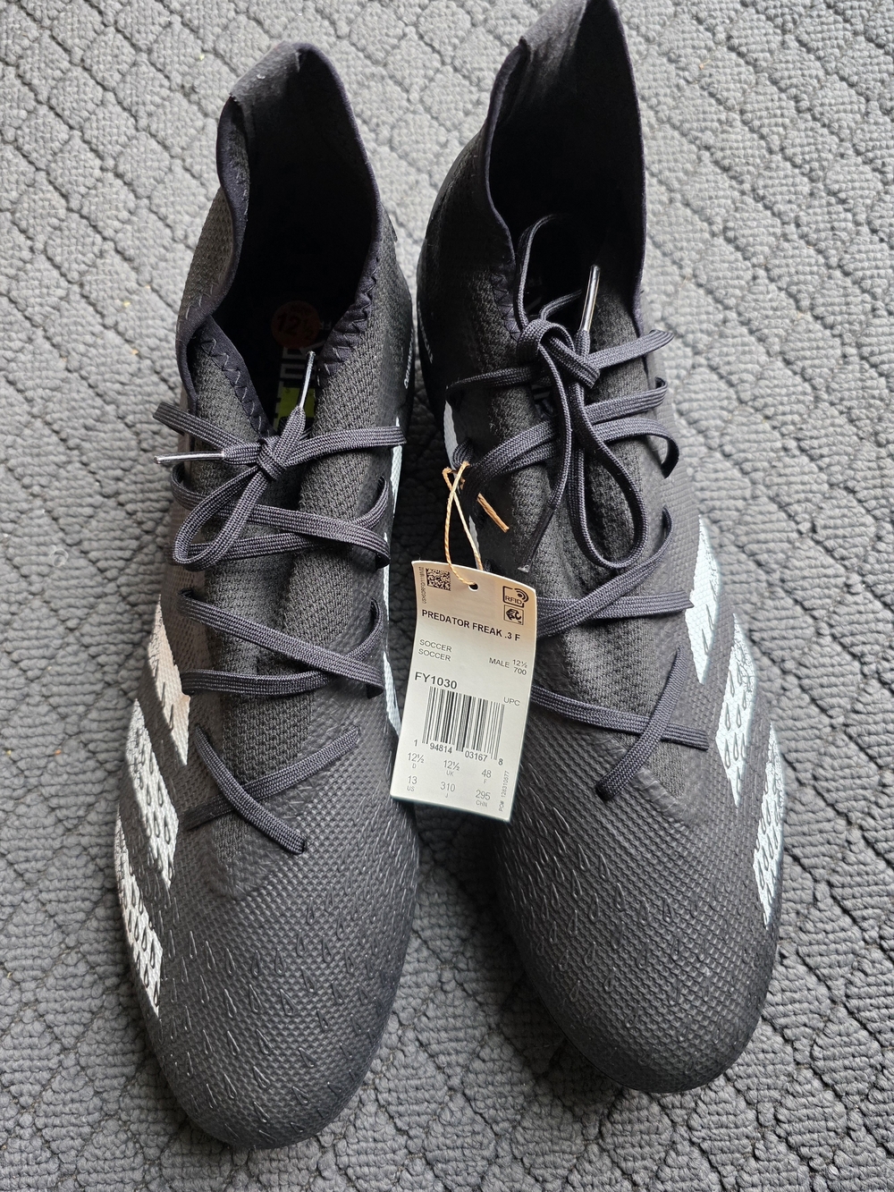 adidas Predator Freak 3 Men’s Soccer Cleats - Black/White